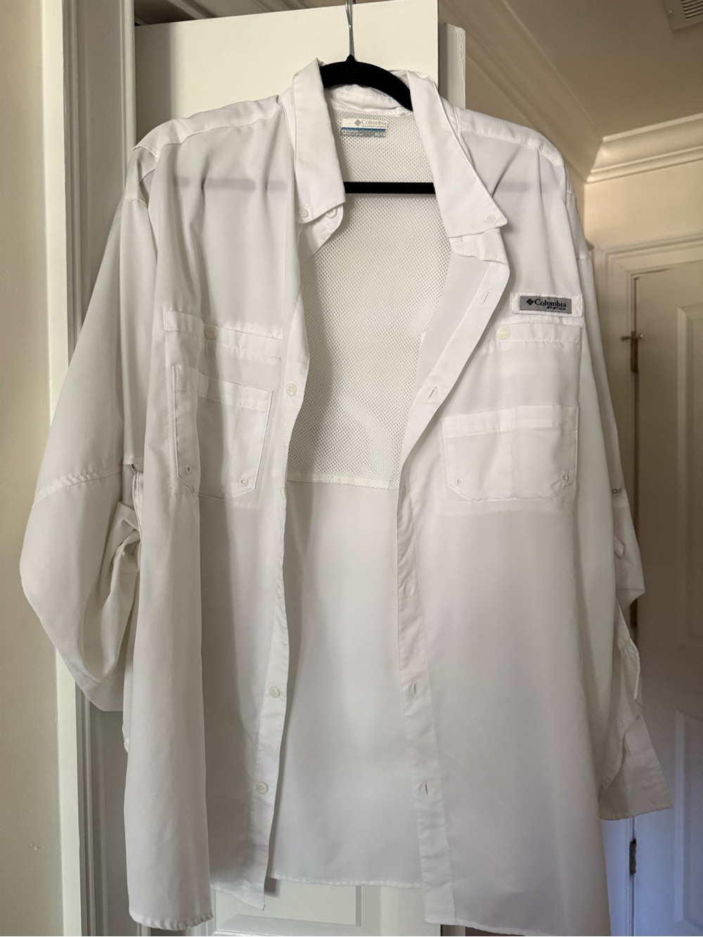 Columbia Men's White Lightweight Fishing Shirt Jacket with Mesh Back